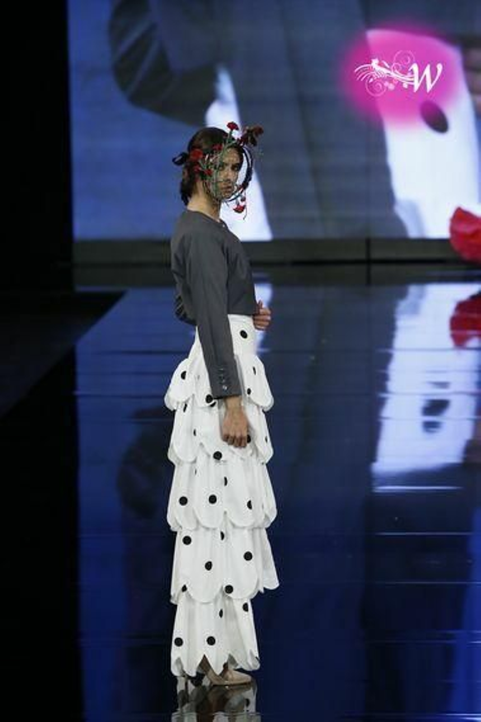 Así ha sido el desfile de Gil Ortiz en SIMOF 2020, todas las fotos de su colección de flamenca