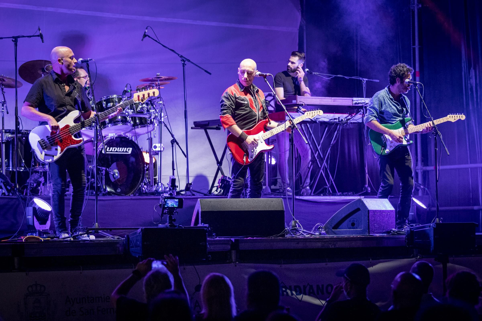 Brothers in Band, durante su concierto en San Fernando.