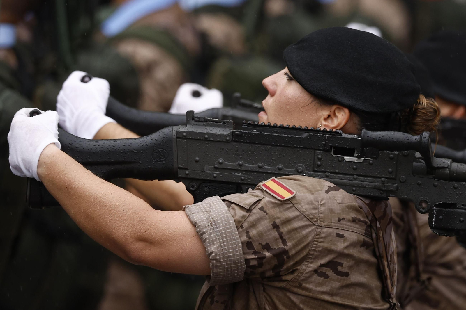 El desfile militar del Día de la Hispanidad, en imágenes