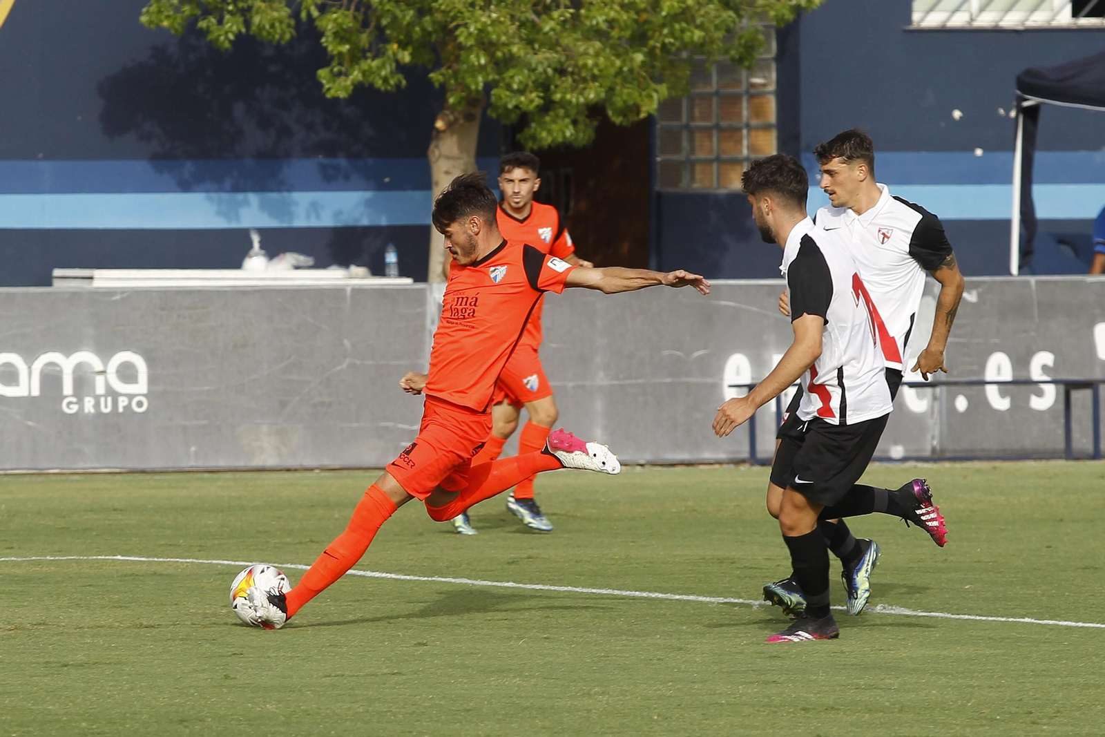 El Málaga CF-Sevilla Atlético, en fotos