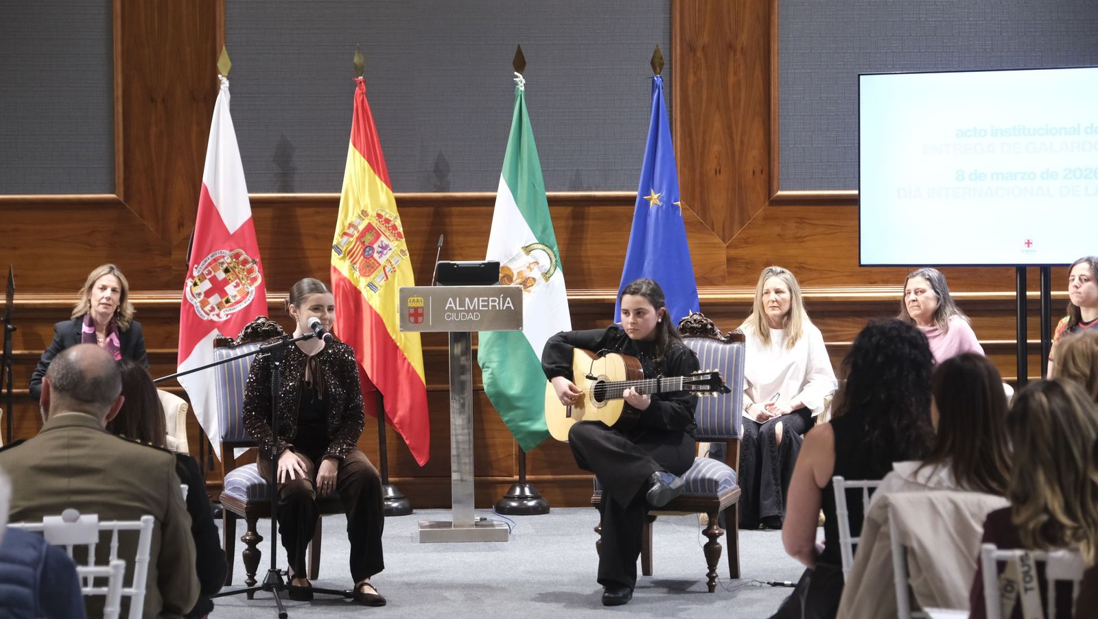 Entrega de los galardones por el Día Internacional de la Mujer, en imágenes