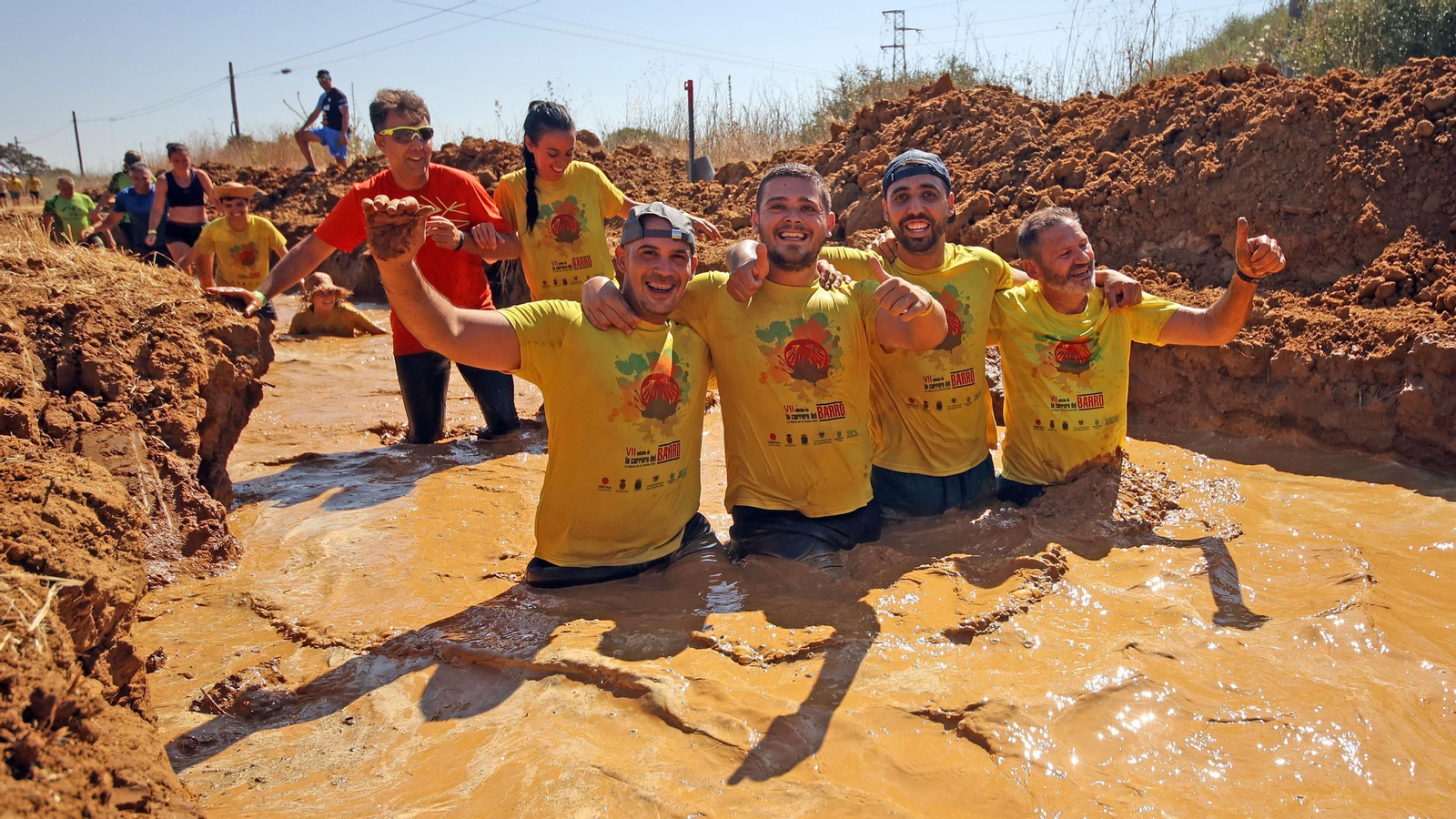 Búscate en la VII Carrera del Barro en La Barca