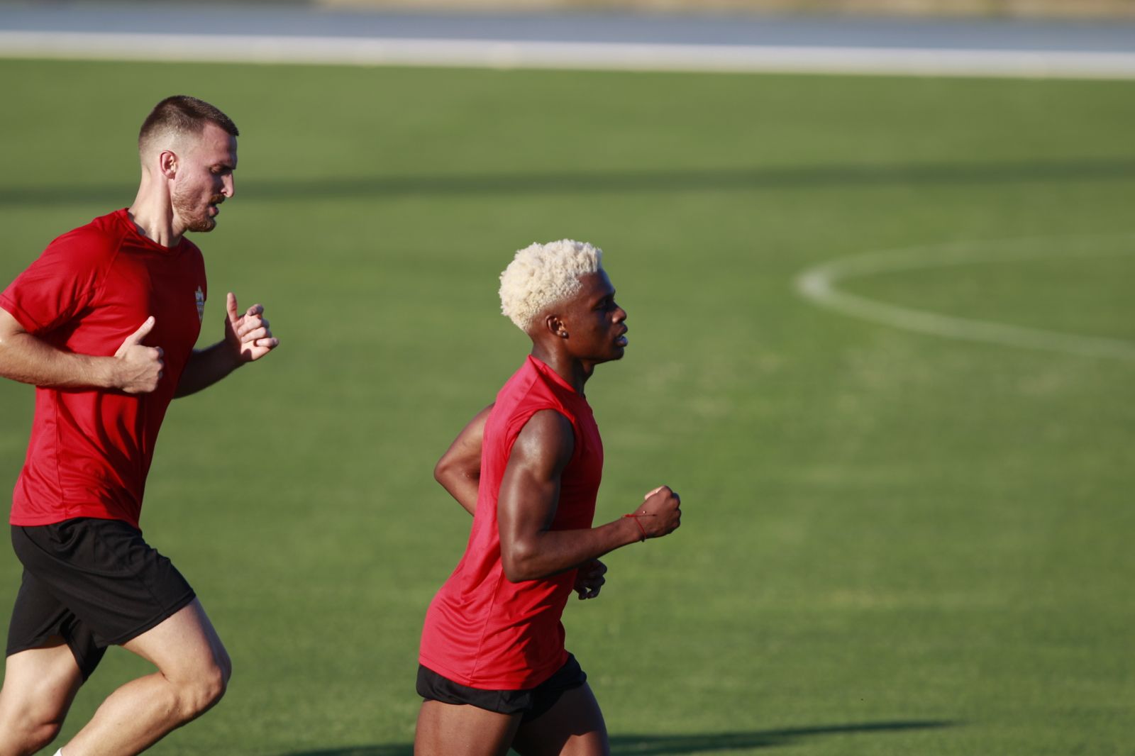 Imágenes del primer entramiento de la U.D. Almería en la Liga Santander, temporada 2022-2023