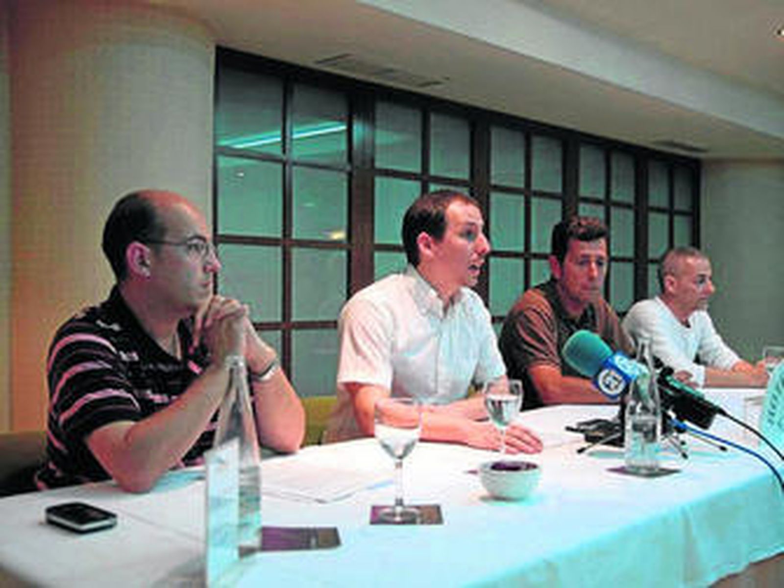 José Miguel Cuevas, David Beriain, Ramiro y Javier Royo, ayer.