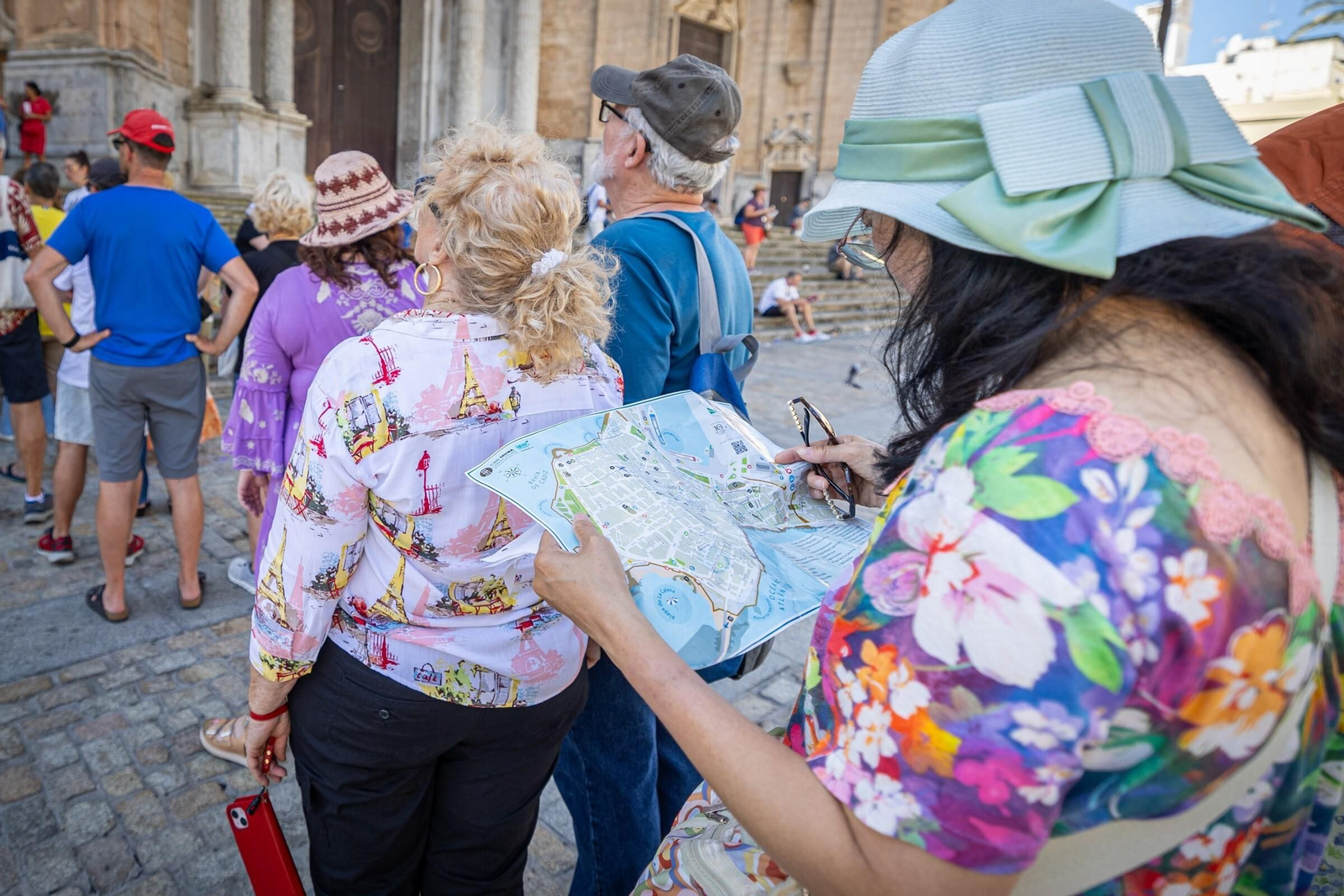 Imágenes de Cádiz con los turistas llegados a Cádiz a bordo de cinco cruceros