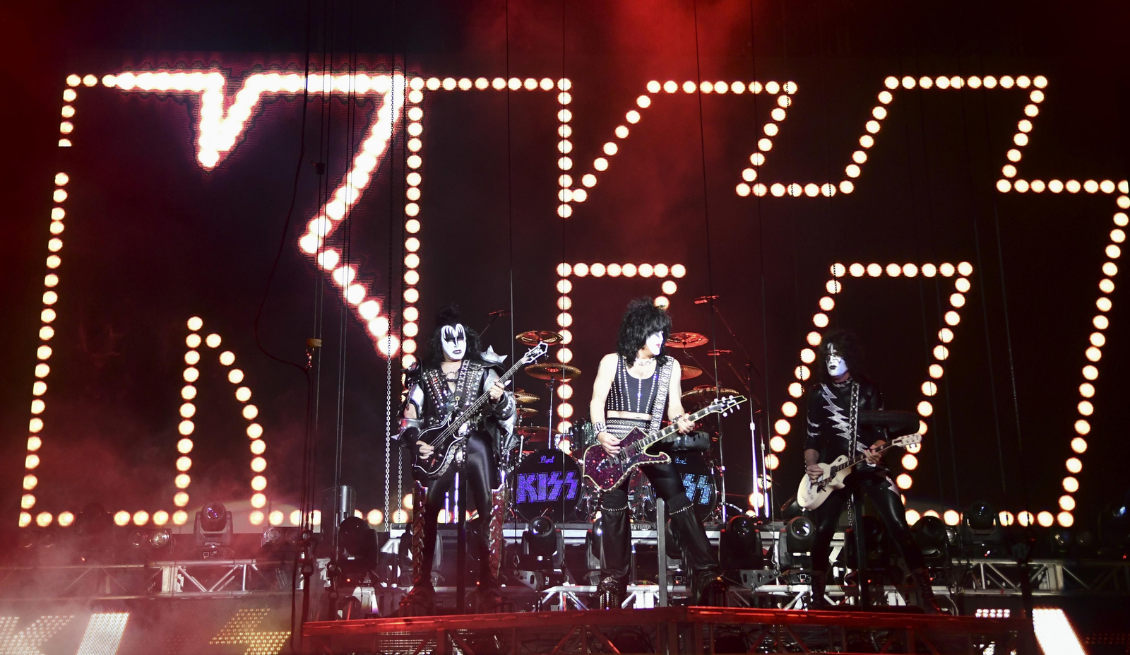 El concierto de Kiss en Córdoba, en imágenes