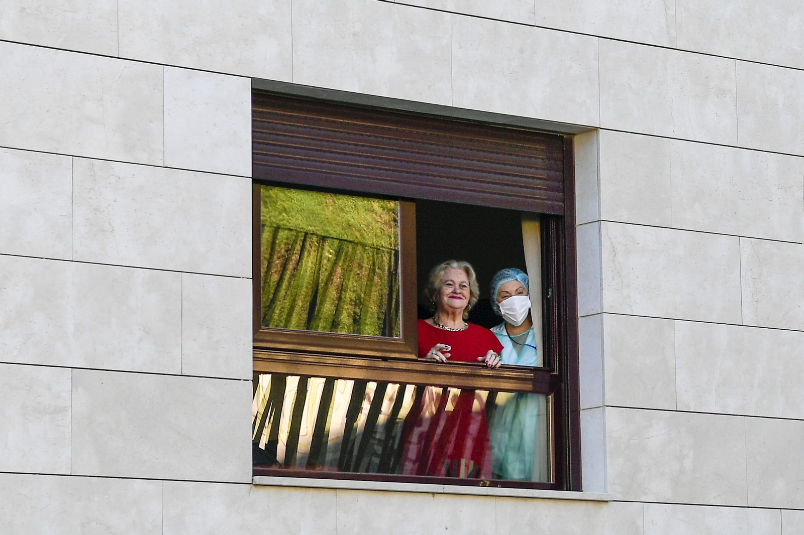 Fotos de un día histórico: así ha sido la vacunación en Granada
