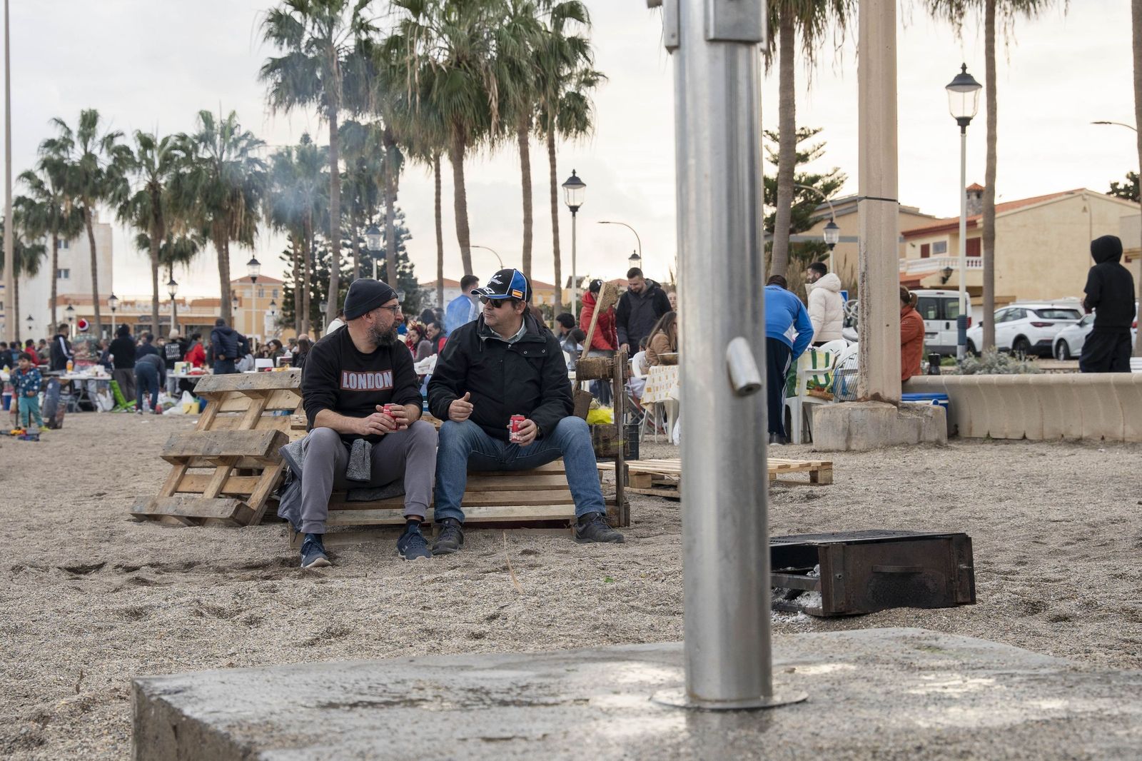 Las moragas reúnen a miles de personas en Roquetas para celebrar el final de año