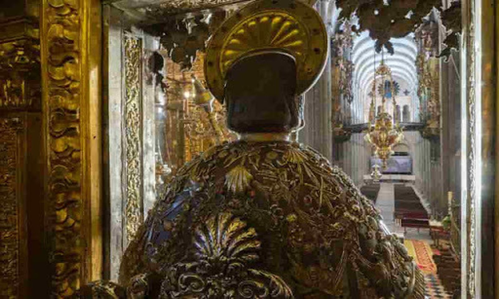 Santiago en su camarín de la Catedral de Santiago