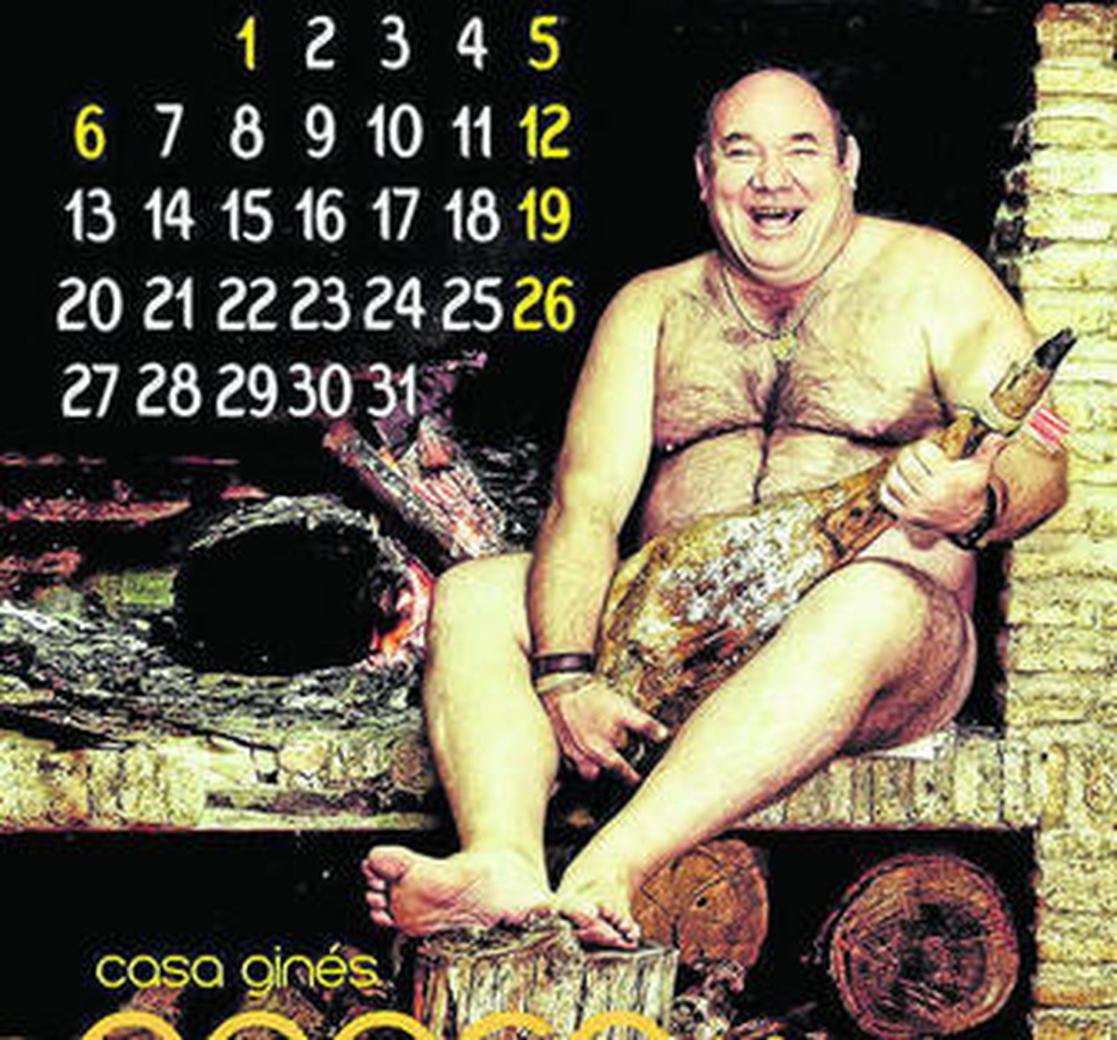 Varias hojas del calendario solidario protagonizado por empresarios de Mazagón.