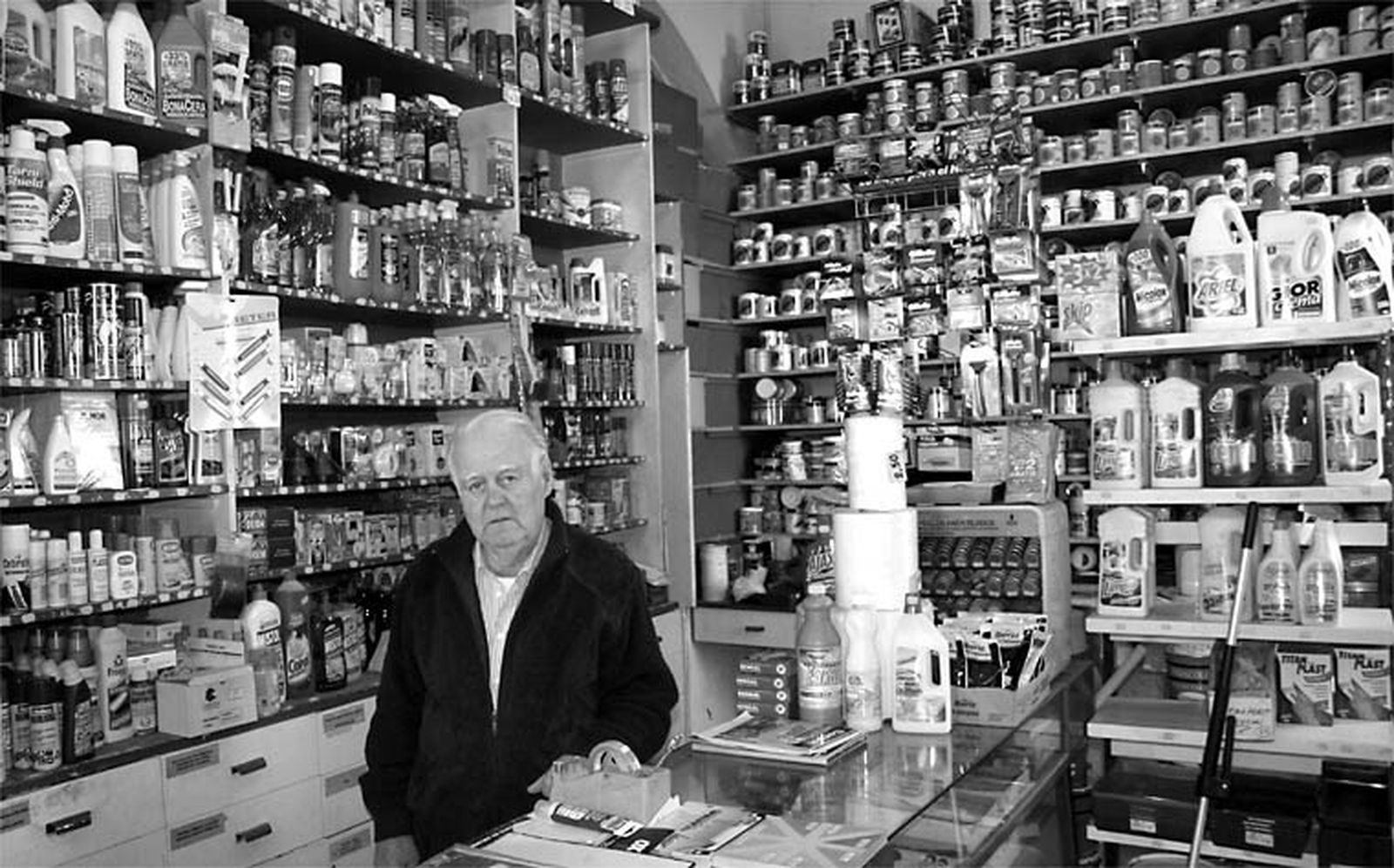 Muere José Roque Morales, propietario de la droguería Roque, en una imagen de archivo.