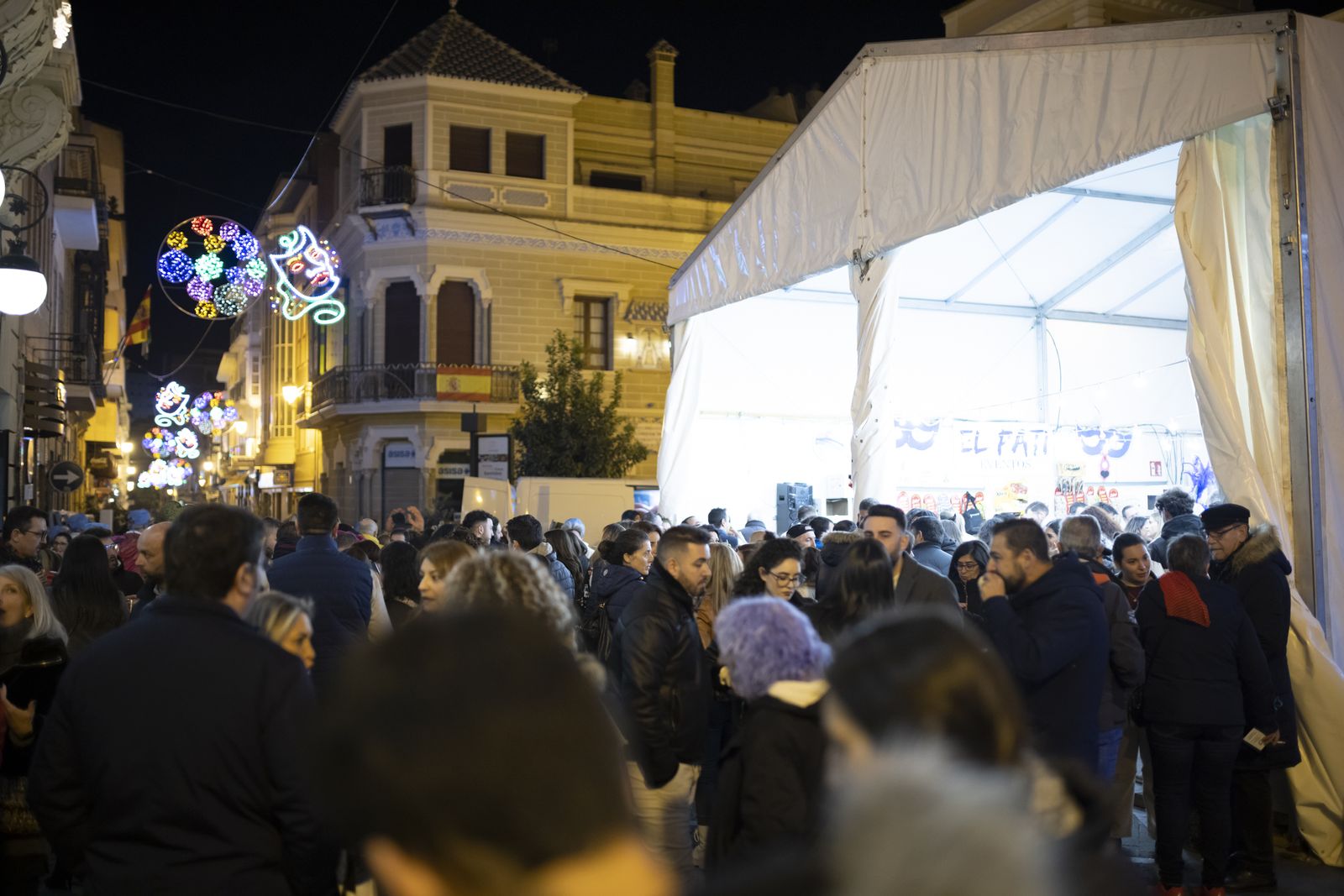 Ambiente del primer día de semifinal del Carnaval Colombino