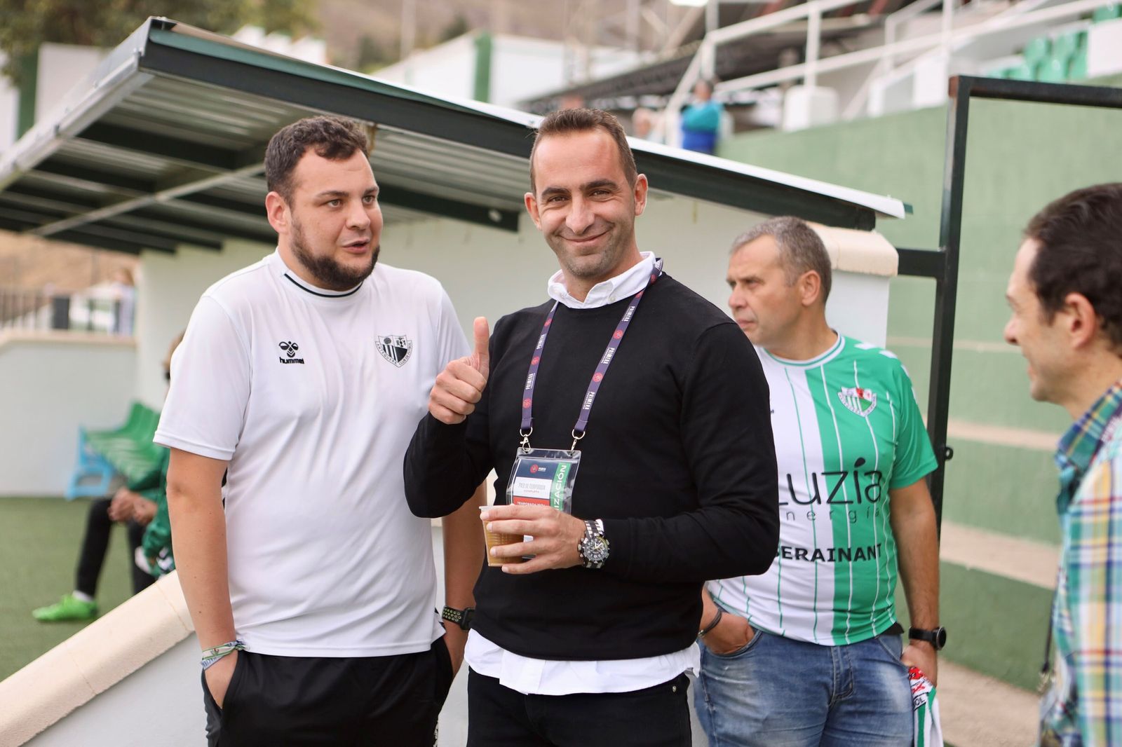 Alberto Aguilar, antes de un encuentro del Antequera en El Maulí.