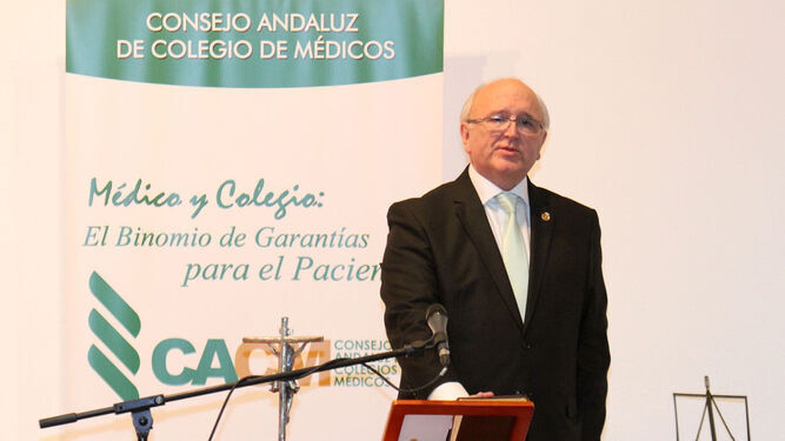 El doctor Antonio Aguado, presidente del Consejo Andaluz de Colegios de Médicos.