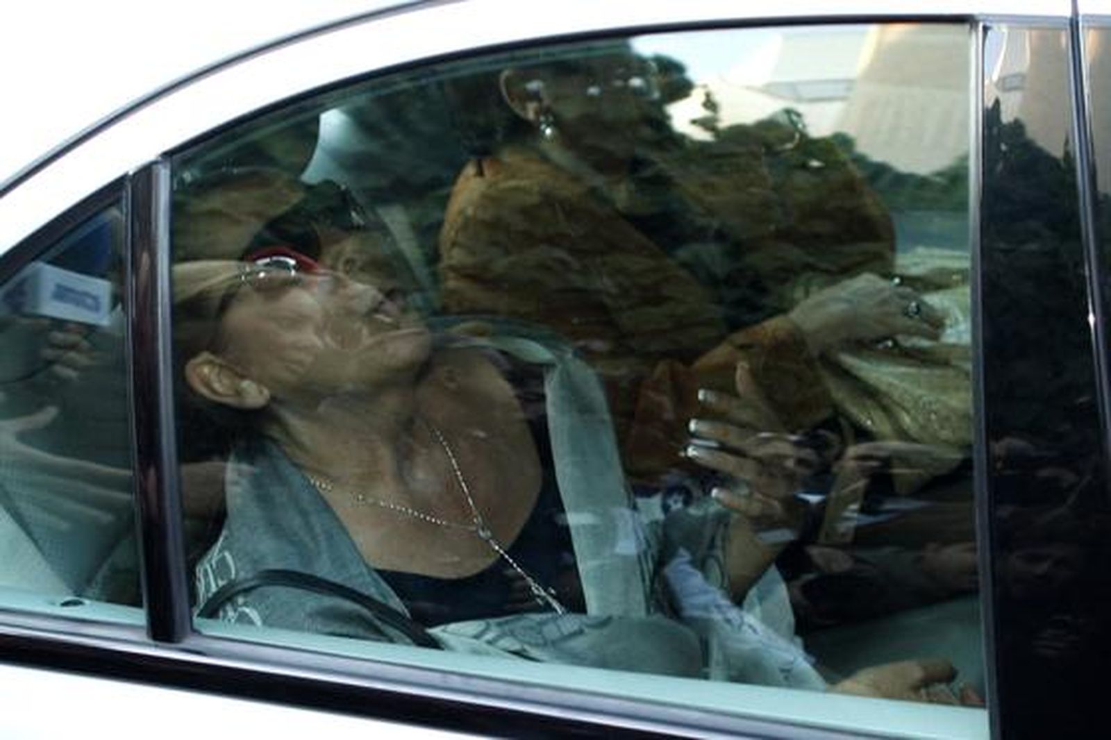 Isabel Pantoja levanta un revuelo mediático a su llegada a los juzgados de Marbella. / Reuters