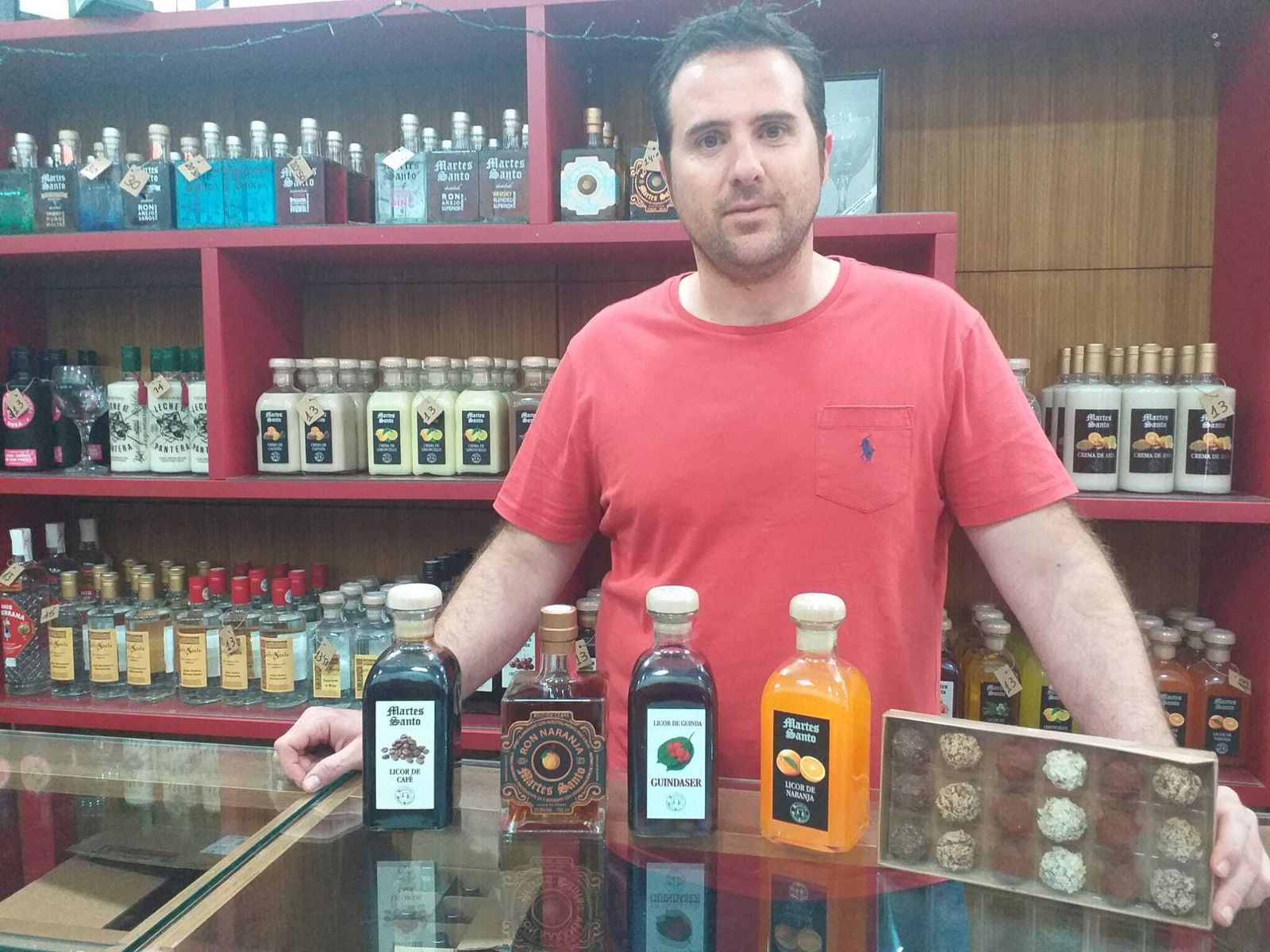 Los nuevos e irresistibles bombones de Dioni con licor de la Destilería Martes Santo