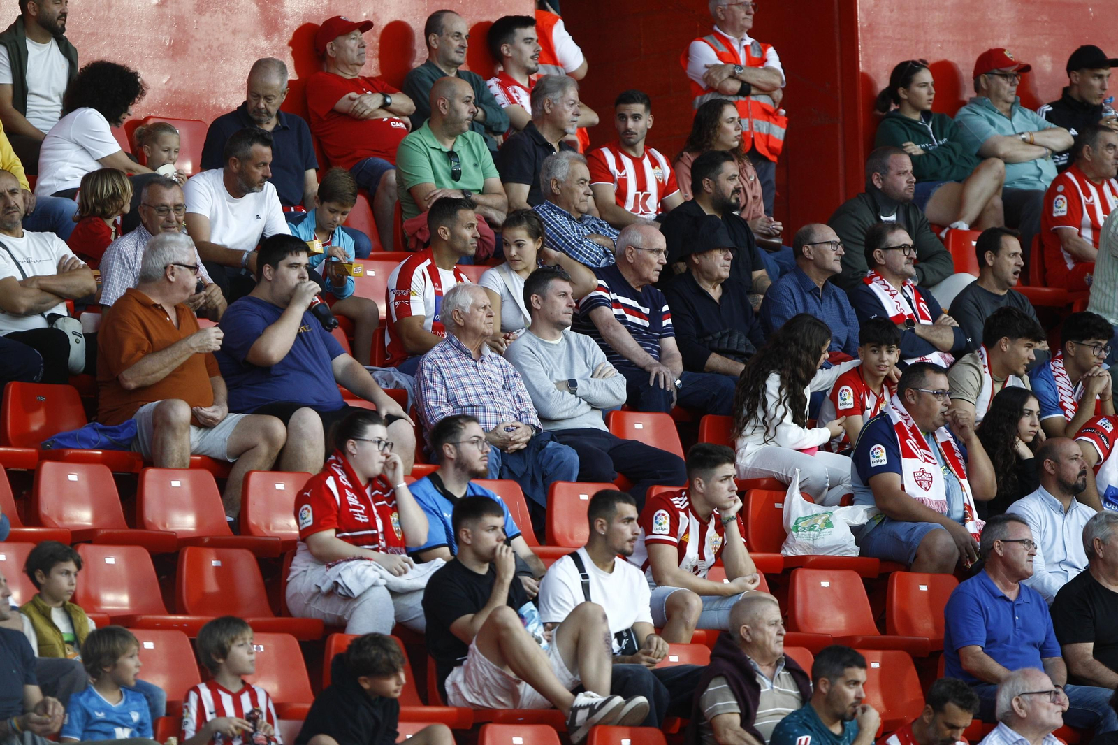 Búscate en las fotos del partido Almería-Albacete