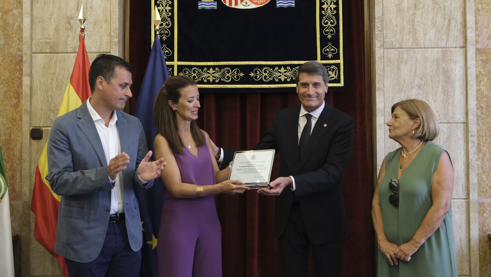 Homenaje póstumo a Hermelindo "Melo" Castro en la Subdelegación del Gobierno