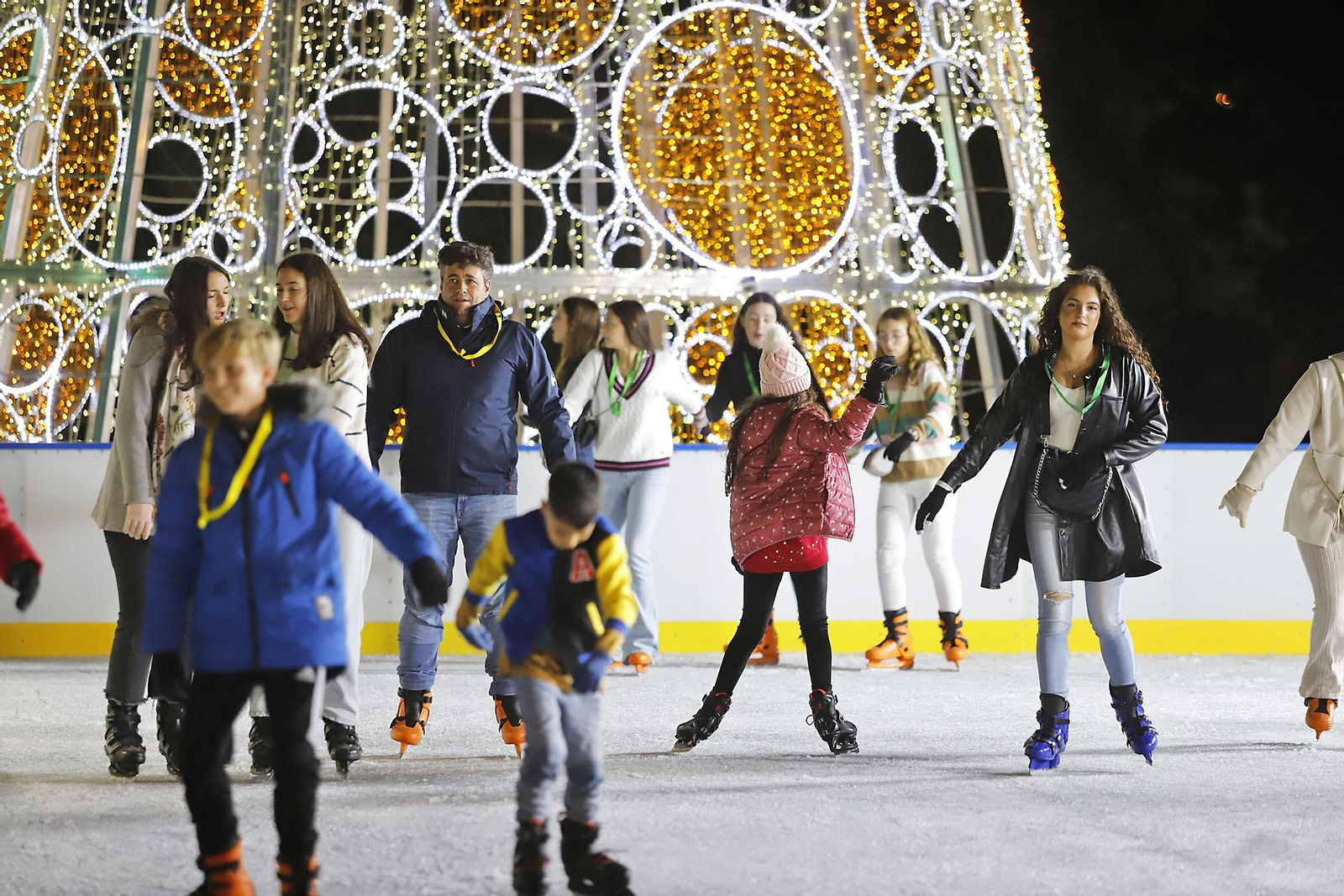 Imágenes de la pista de hielo en Isla Chica por Navidad