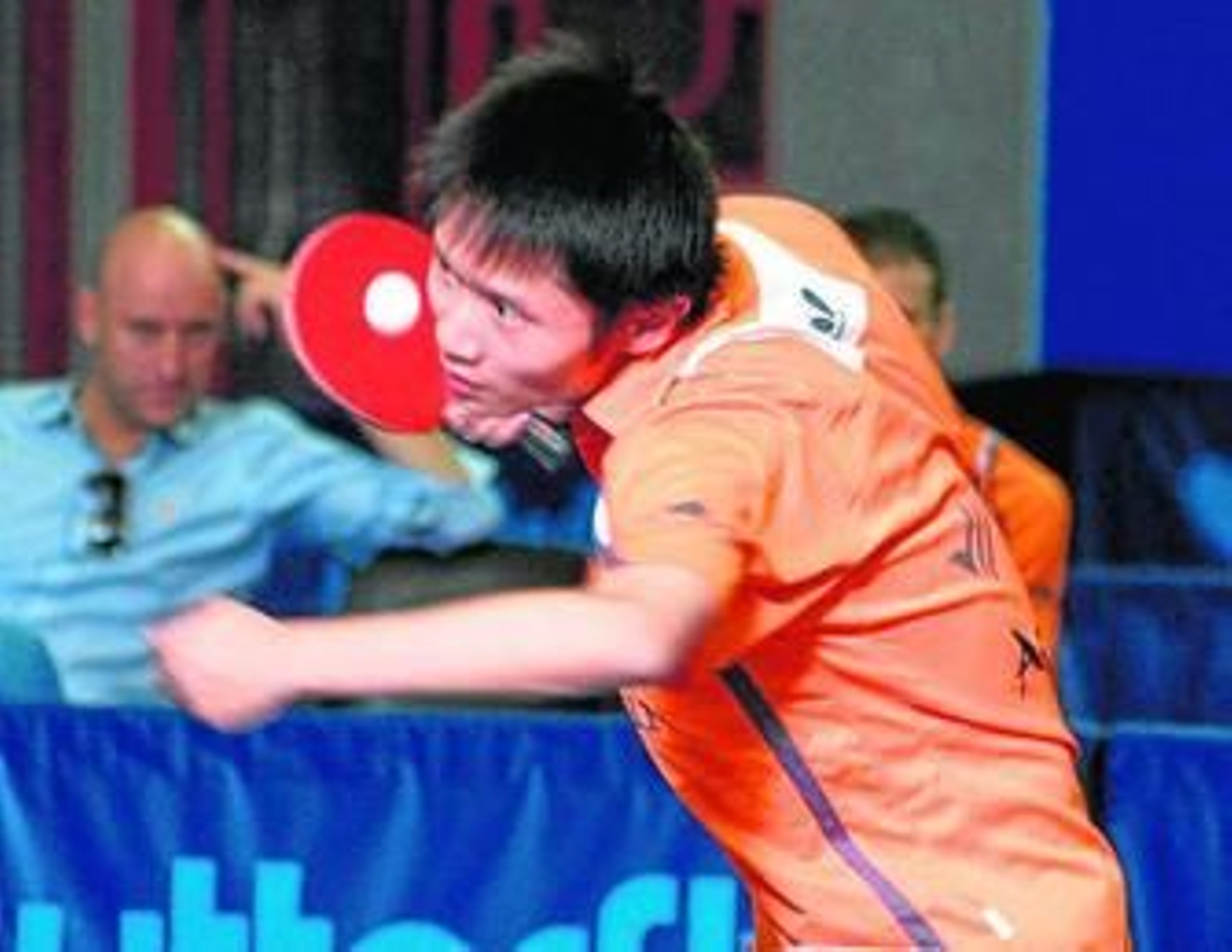 Chen Junji ejecuta un golpe en su anterior etapa en el Cajasur.