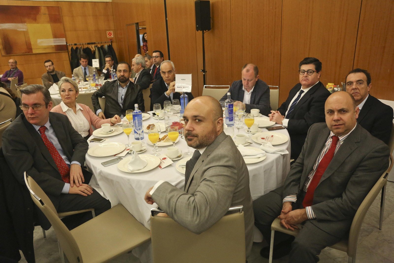 Las imágenes del desayuno-coloquio con Rafael Domínguez de Gor