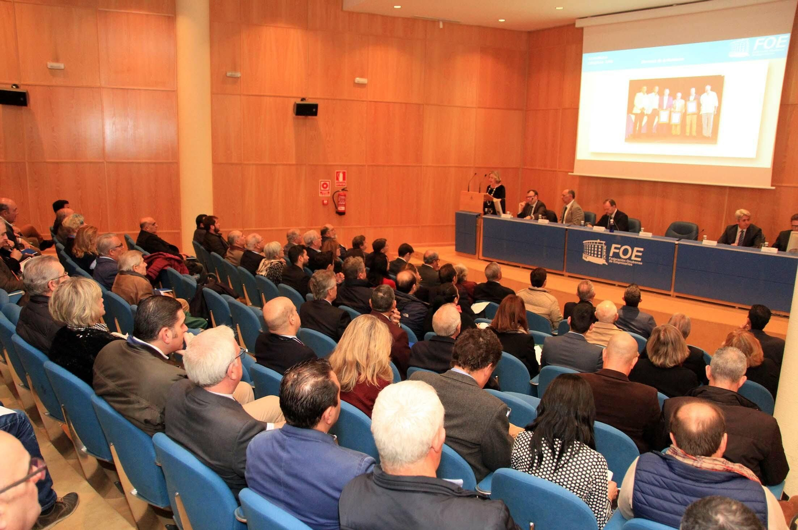 Imagen de una Asamblea General de la FOE.