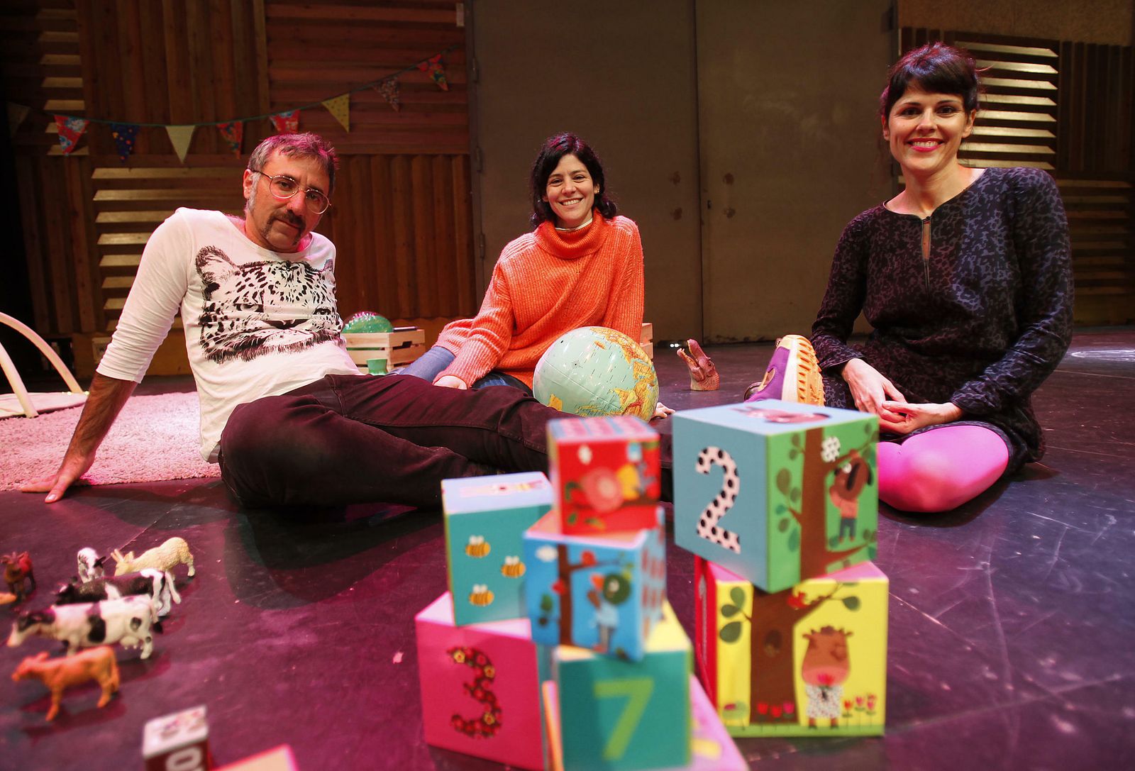 David Montero, Julia Moyano y Rocío Hoces, en la sala B del Central.