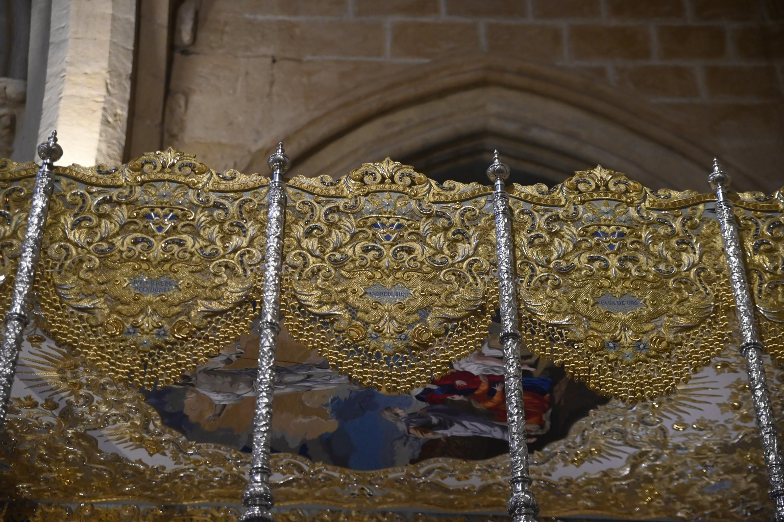 Las mejores imágenes del nuevo palio de la Virgen de la Alegría de Córdoba