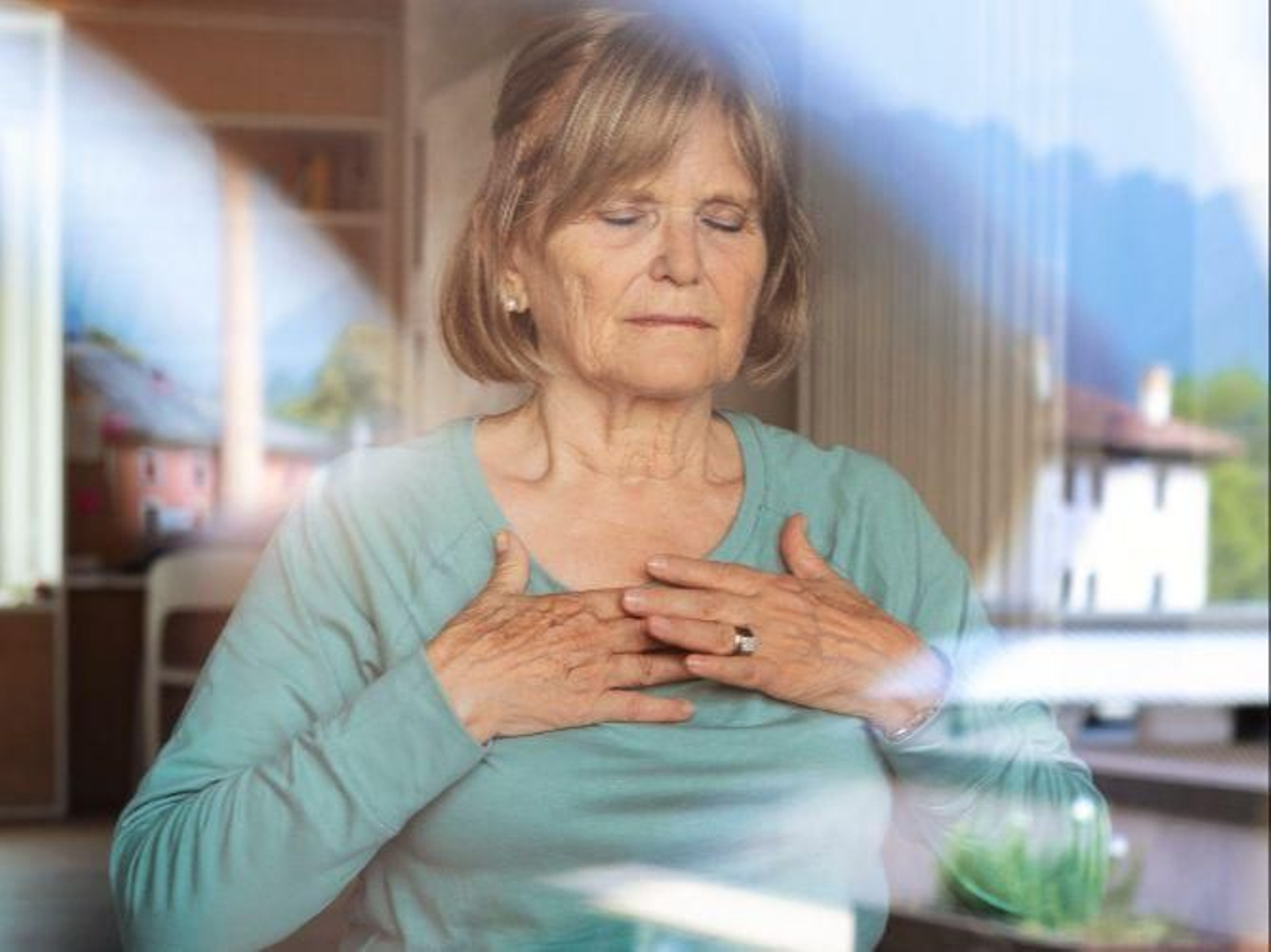 Cuidado del corazón de la mujer cuando llega la menopausia