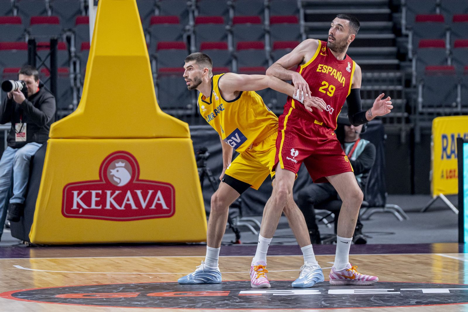 Las mejores fotos del Ucrania-España de baloncesto