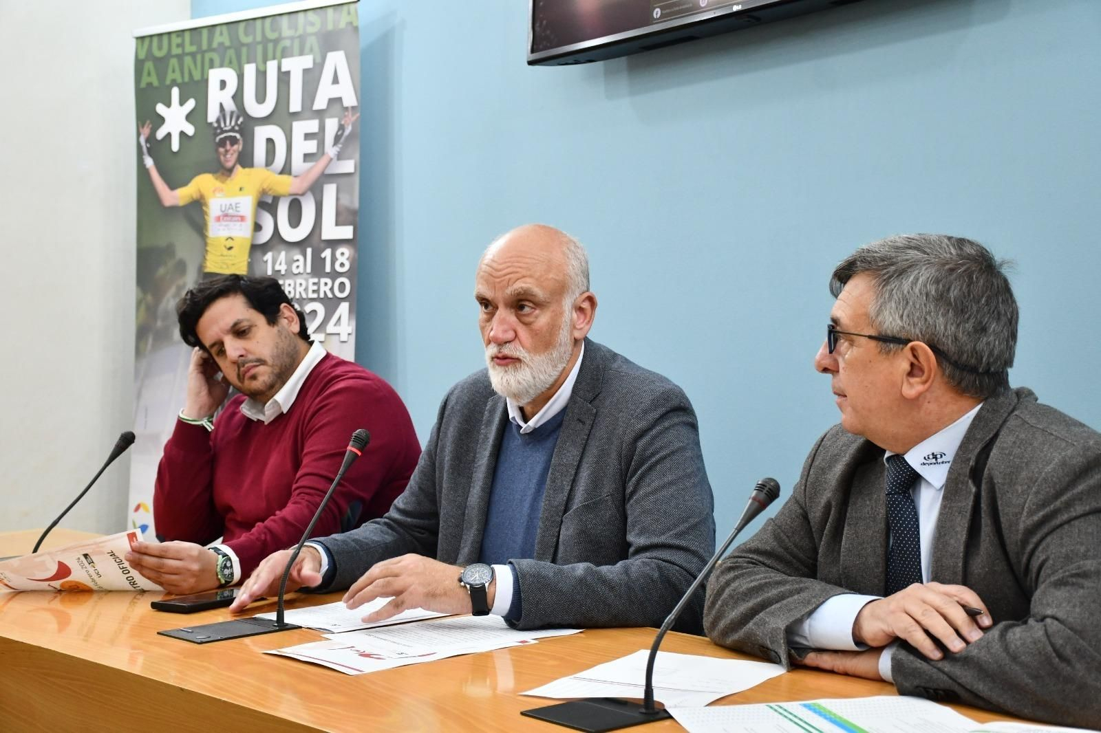 Javier Vidal, en el centro, en un momento de la presentación Javier Vidal, en el centro, en un momento de la presentación