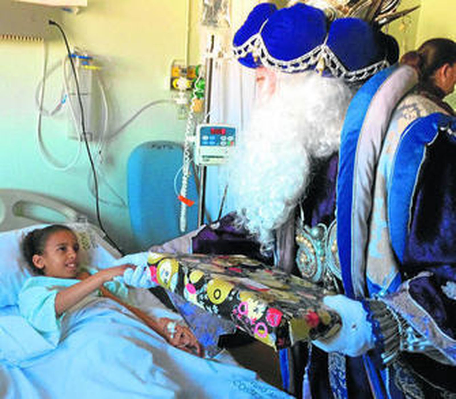 Los Reyes Magos llevaron ayer por la mañana la alegría y la ilusión a los niños hospitalizados.