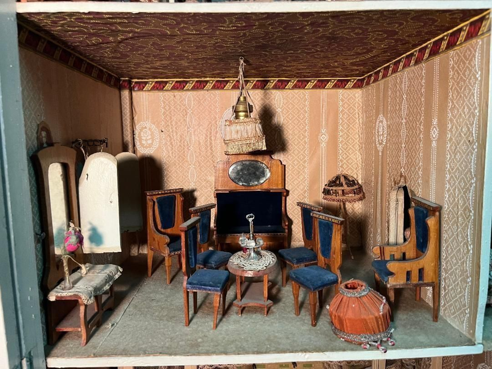 Así es esta casa de muñecas modernista, en Cádiz