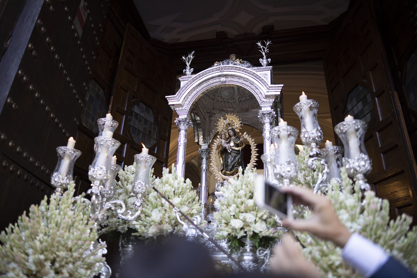 Imágenes de la salida de la Virgen de la Cinta desde la Catedral hacia el Santuario
