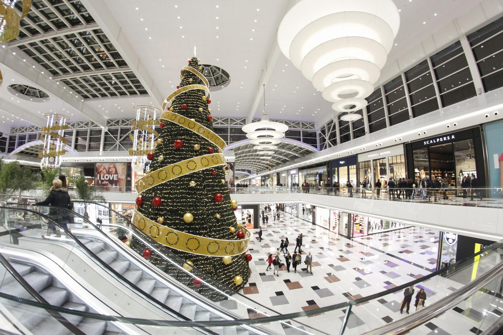 Fiesta en Granada por la apertura del Nevada