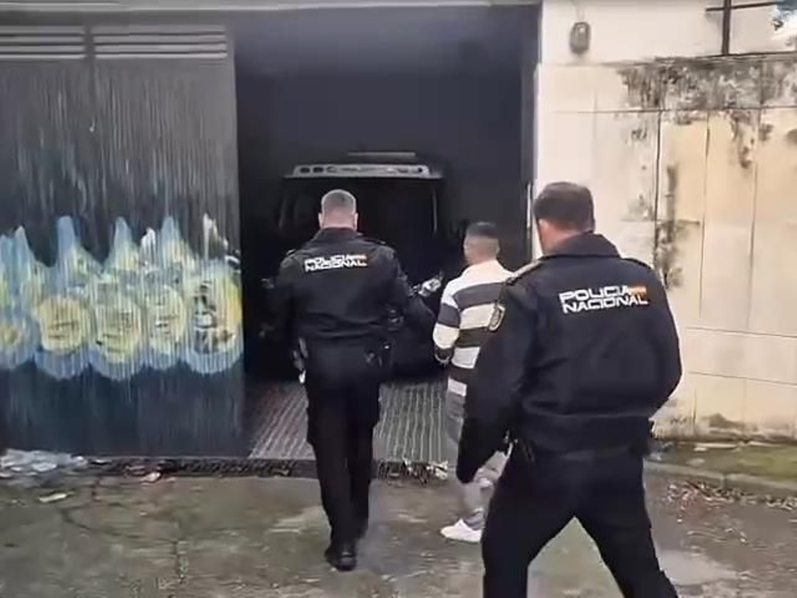 Así entra en los juzgados de Jerez el presunto autor de la muerte violenta de un hombre de 77 años