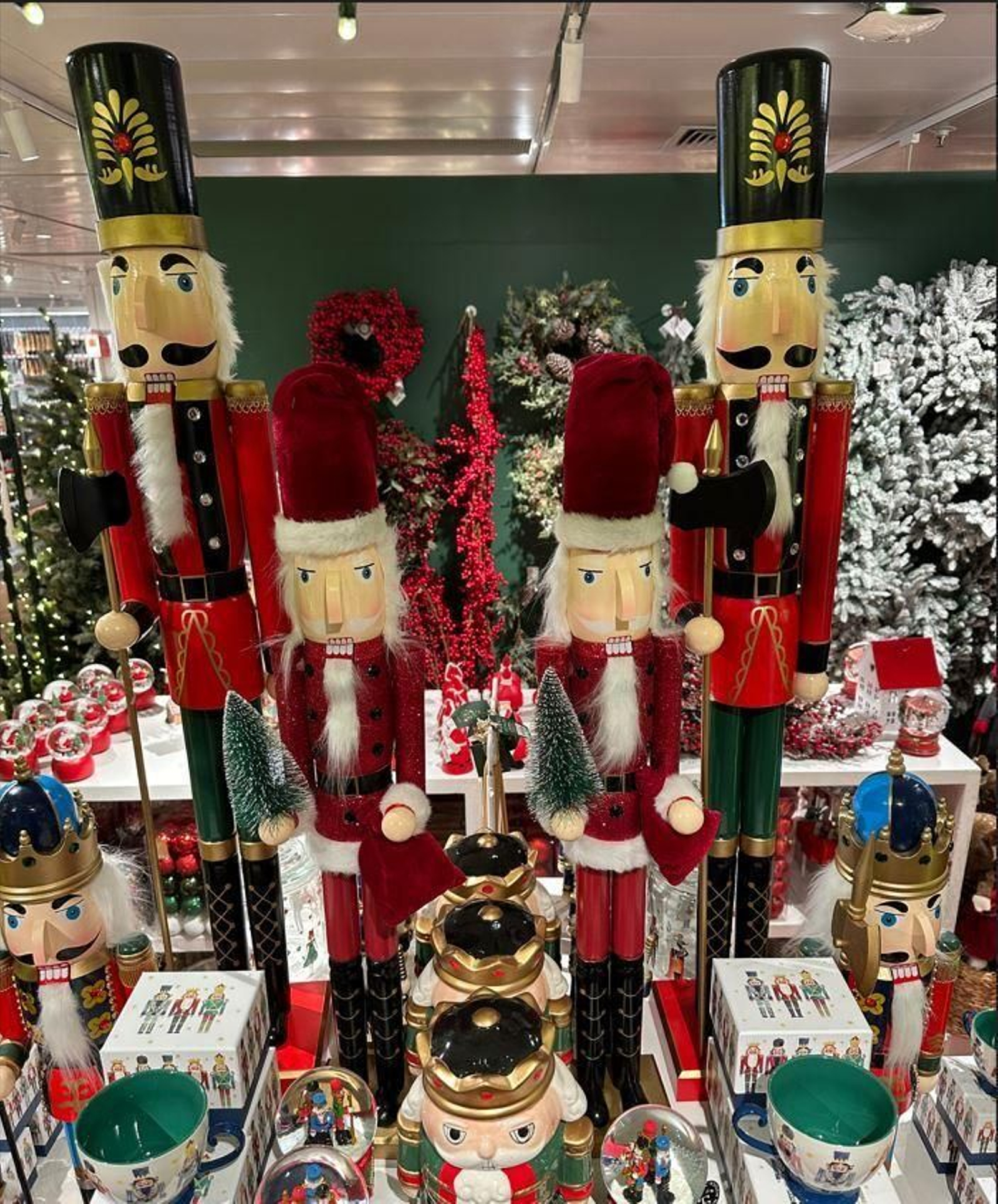 El Corte Inglés de Jerez inaugura su espectacular nuevo espacio de Navidad