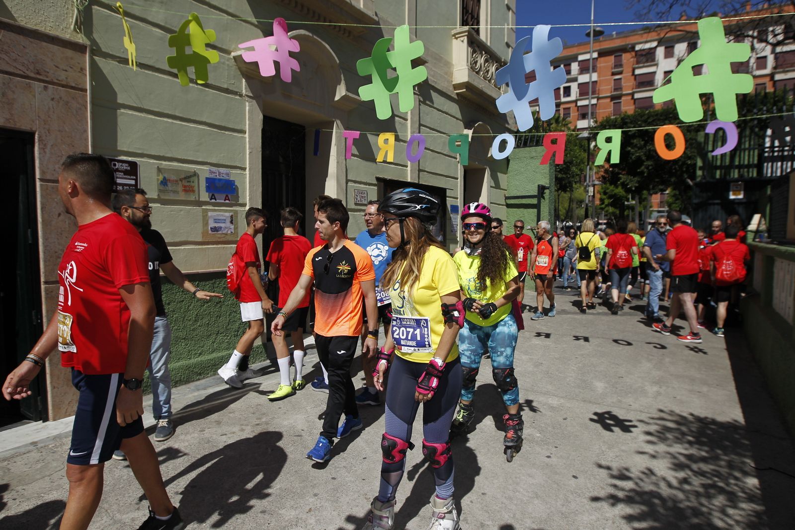 Fotogalería carrera atletismo popular enfermedades poco frecuentes. La Salle Almería