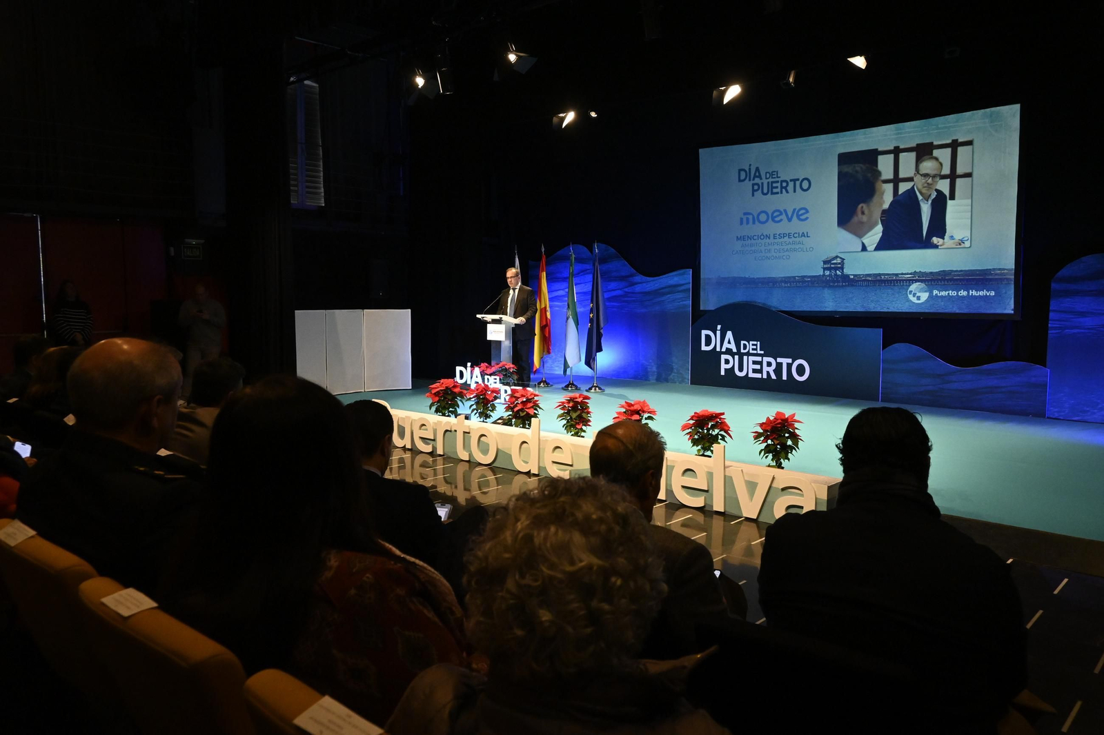 Imágenes del acto de celebración del Día del Puerto, en Huelva
