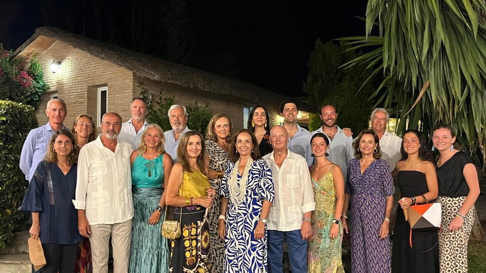La rama Fernández de Mesa Temboury, durante el encuentro familiar en el restaurante La Cabaña.