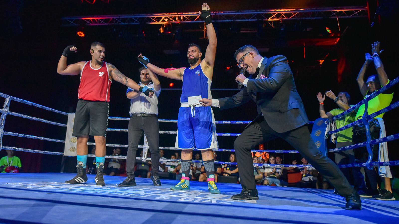 Fotos de la velada de boxeo del Don Príncipe en el casino de San Roque