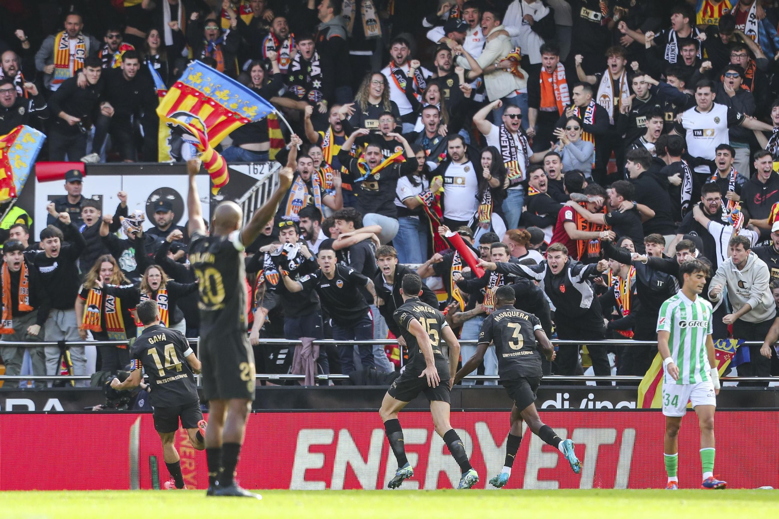 Las fotos del emotivo Valencia - Betis