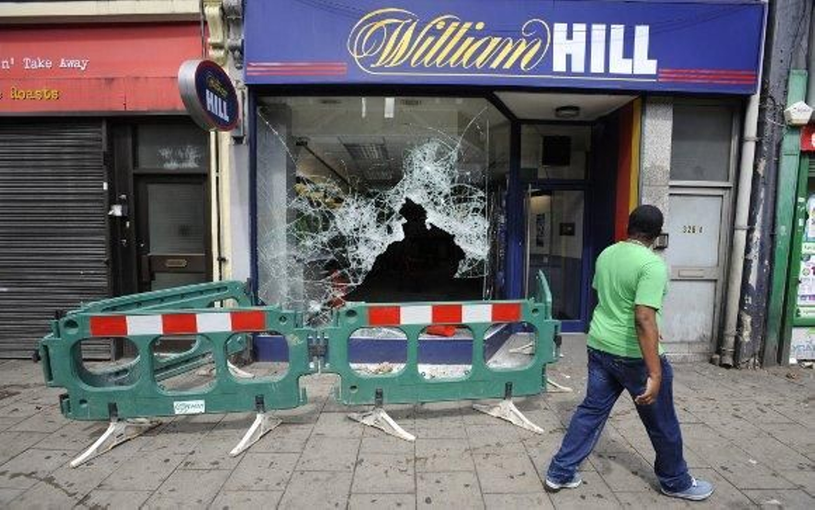 Las revueltas de Londres se extienden a otras ciudades Las revueltas de Londres se extienden a otras ciudades