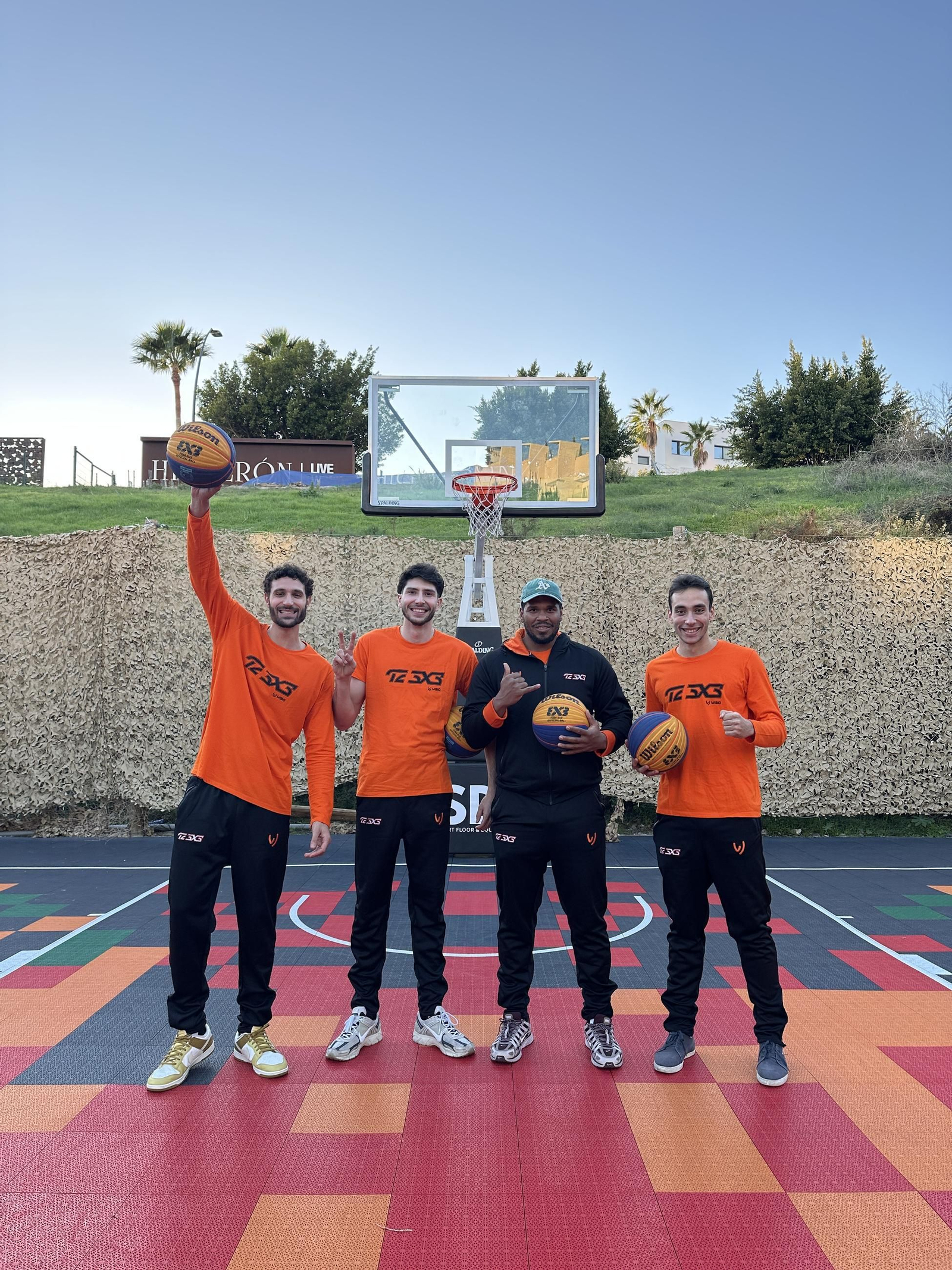 Fichajes del equipo.