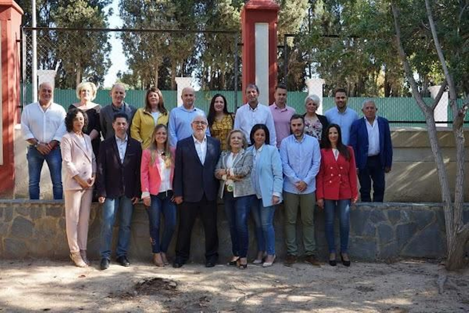 La militancia de Cs en Huércal-Overa presenta su "renuncia en bloque"