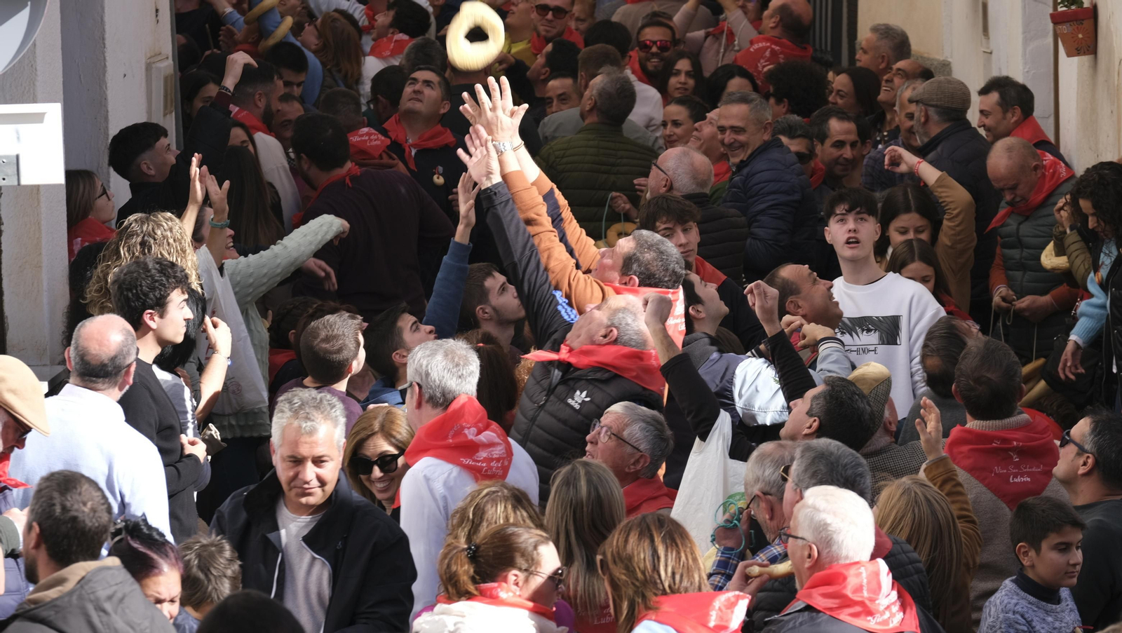 Los vecinos de Lubrín se echan a las calles por San Sebastián