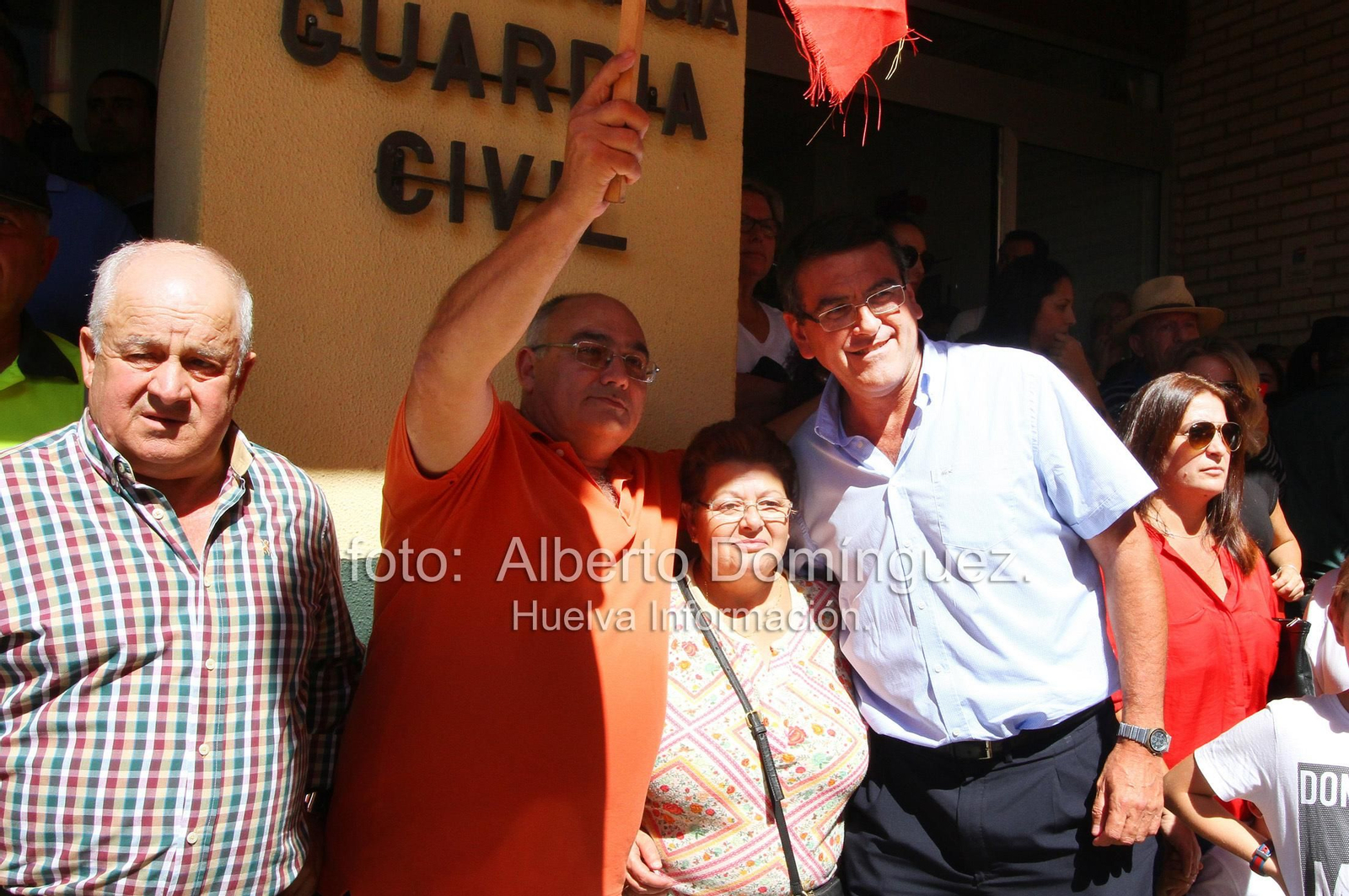 Imágenes de la expedición de Guardias Civiles de Huelva rumbo a Cataluña.