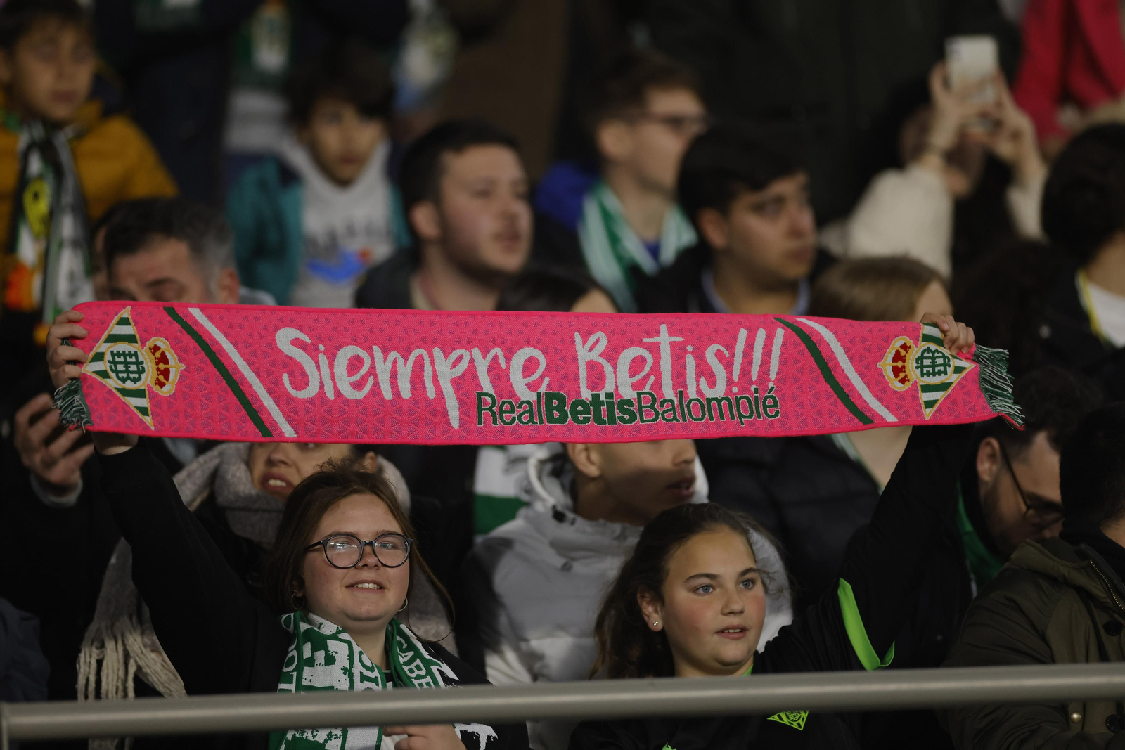 Búscate en las fotos del Betis-Celta