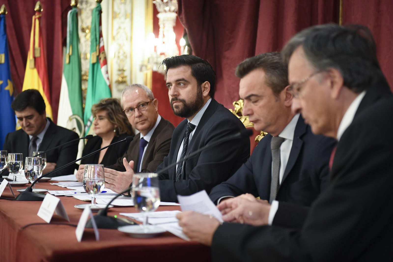 Javier Palop, Francisca Aparicio, Juan Luis Belizón, Francisco González, Eduardo González Mazo e Ignacio Membrillera durante el acto.