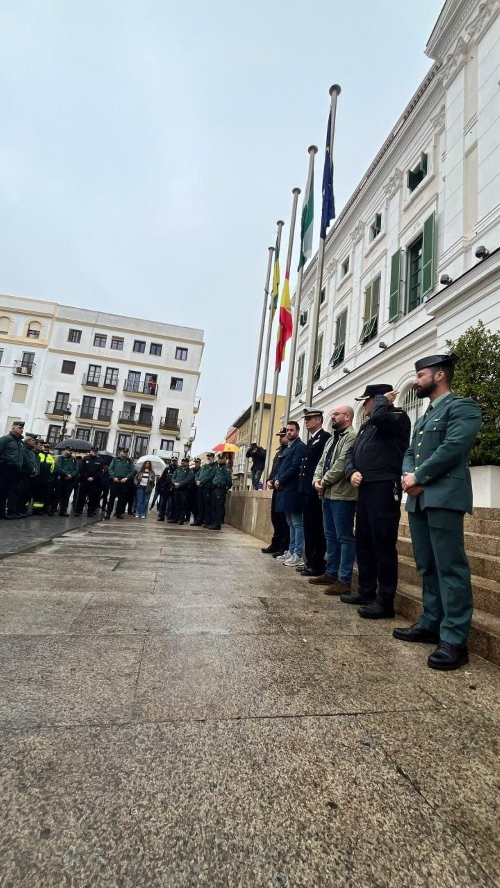 Otro momento de la concentración en la plaza Peral. Otro momento de la concentración en la plaza Peral.
